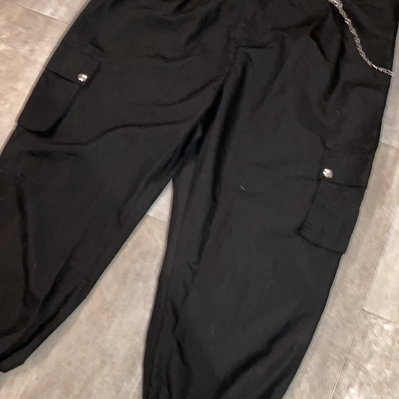 Lite weight joggers 🏃‍♀️ - Picture 2 of 9